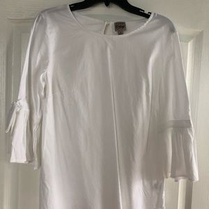 BLOUSE. Women’s white cotton blouse sz medium